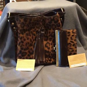 PATRICIA NASH LEATHER BUCKET BAG wMATCHING WALLET